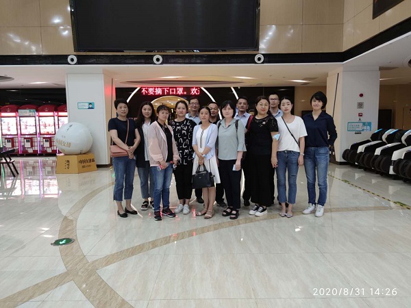 安徽beat365地产集团公司机关第一、第二党支部组织寓目爱国主义题材影片《八佰》